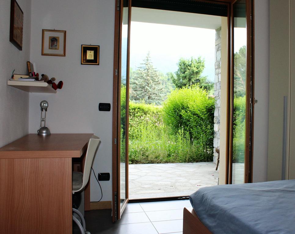 Casa Lella With Pool And Garden Apartment เลนโน ภายนอก รูปภาพ