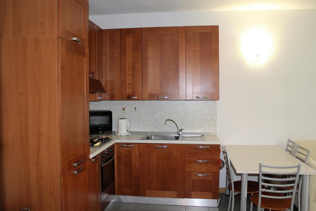 Casa Lella With Pool And Garden Apartment เลนโน ภายนอก รูปภาพ