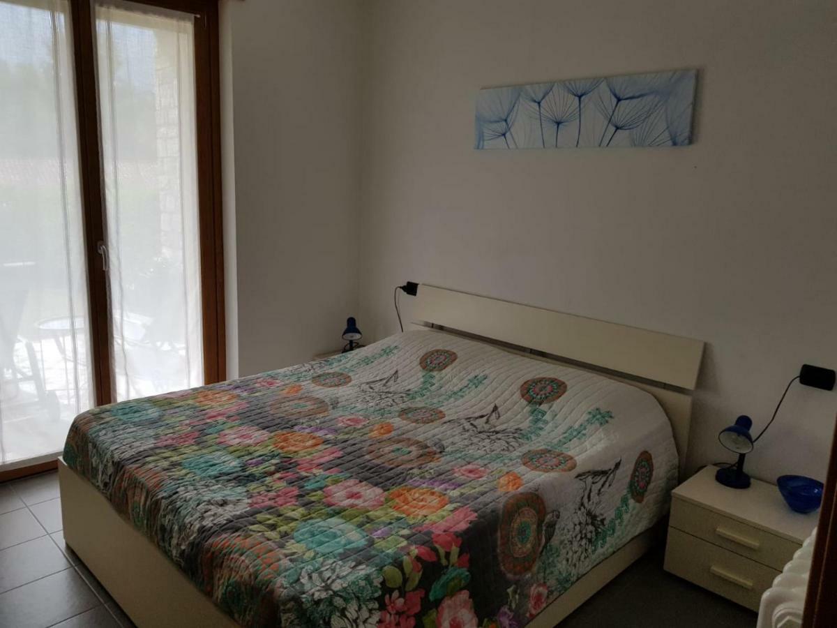 Casa Lella With Pool And Garden Apartment เลนโน ภายนอก รูปภาพ